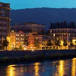 Ibis Gare 3*