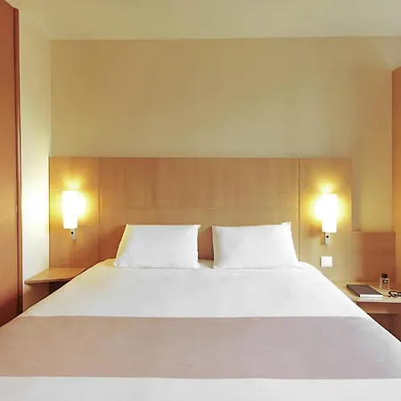 Hotel Ibis Gare 3*
