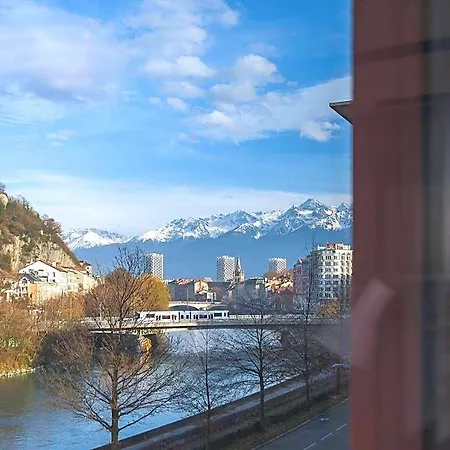 Ibis Gare Hotel 3*