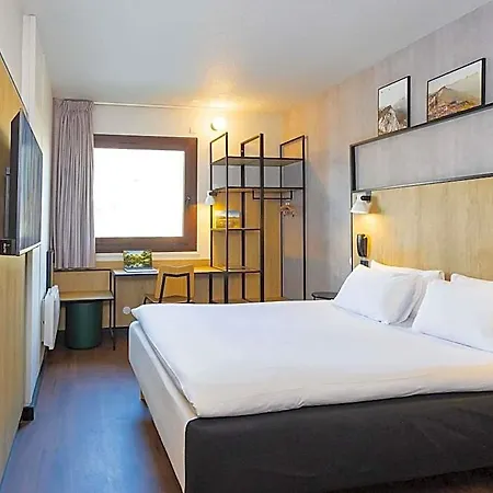 Ibis Gare 3*