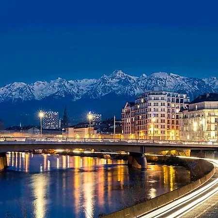 Ibis Gare Hotel 3*