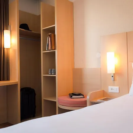 Ibis Gare Hotel