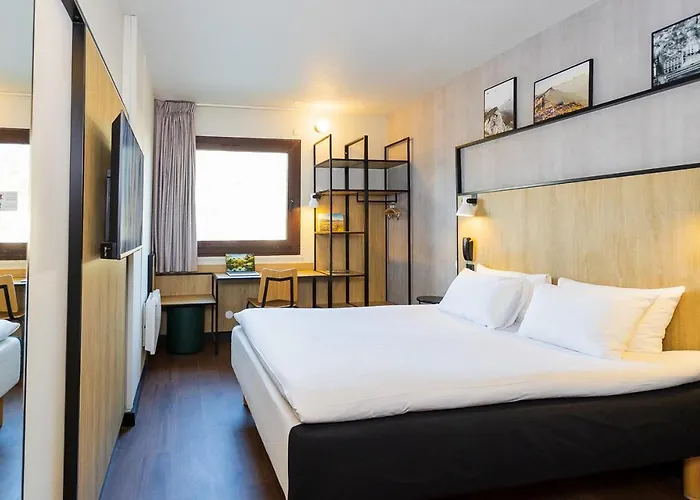 Ibis Gare Hotel 3*